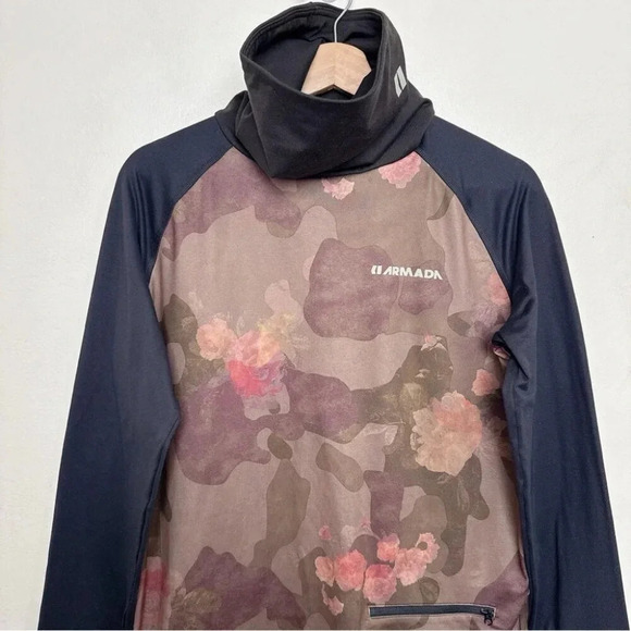 Armada Mens Medium Light Weight Hoodie - Picture 2 of 12